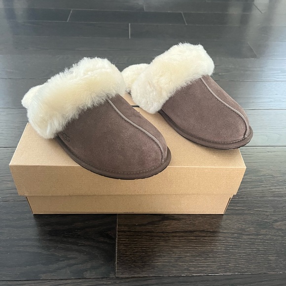 UGG Shoes - UGG Scuffette II slippers
